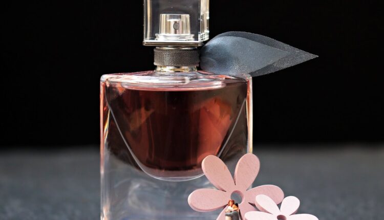 Vizual staklene bočice parfema